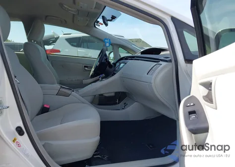 2013 Toyota Prius Two from USA, damaged, VIN JTDKN3DU5D5649858